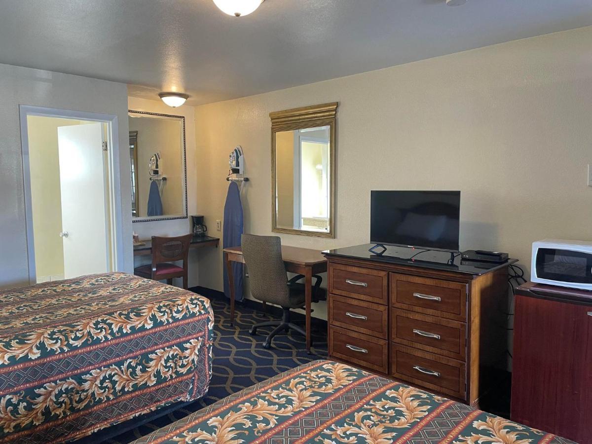 Holiday Motel Окдейл Экстерьер фото
