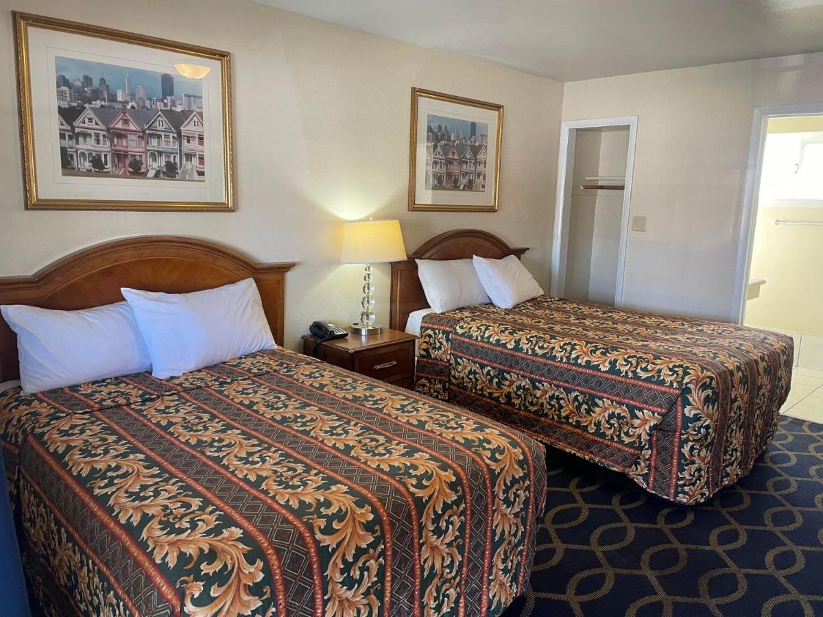 Holiday Motel Окдейл Экстерьер фото