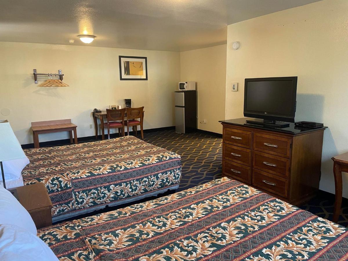 Holiday Motel Окдейл Экстерьер фото