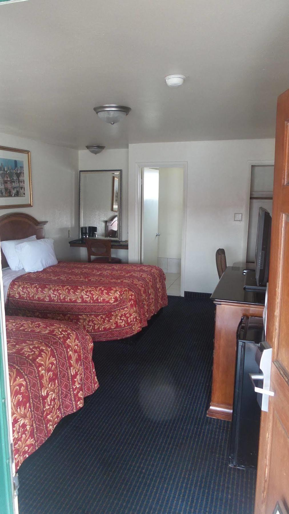 Holiday Motel Окдейл Экстерьер фото